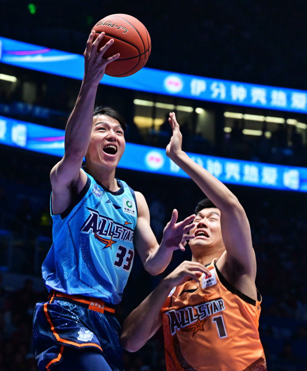 PG电子-篮球明星个人表现出色指引球队获胜